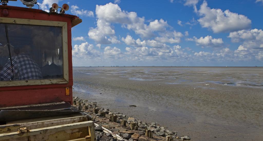 Anker'S Hoern - Hotel & Restaurant Auf Der Hallig Langeness Exterior photo